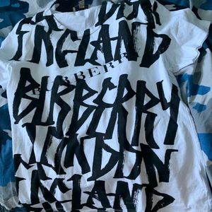 Burberry t-shirt